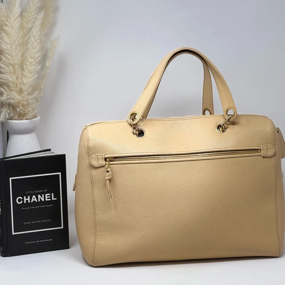 💯💎Authentic💎CHANEL CC Caviar Beige Vintage Tote Bag